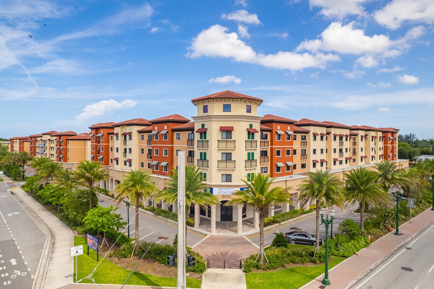 6350 Griffin Rd, Davie, FL for lease - Building Photo - Image 3 of 5