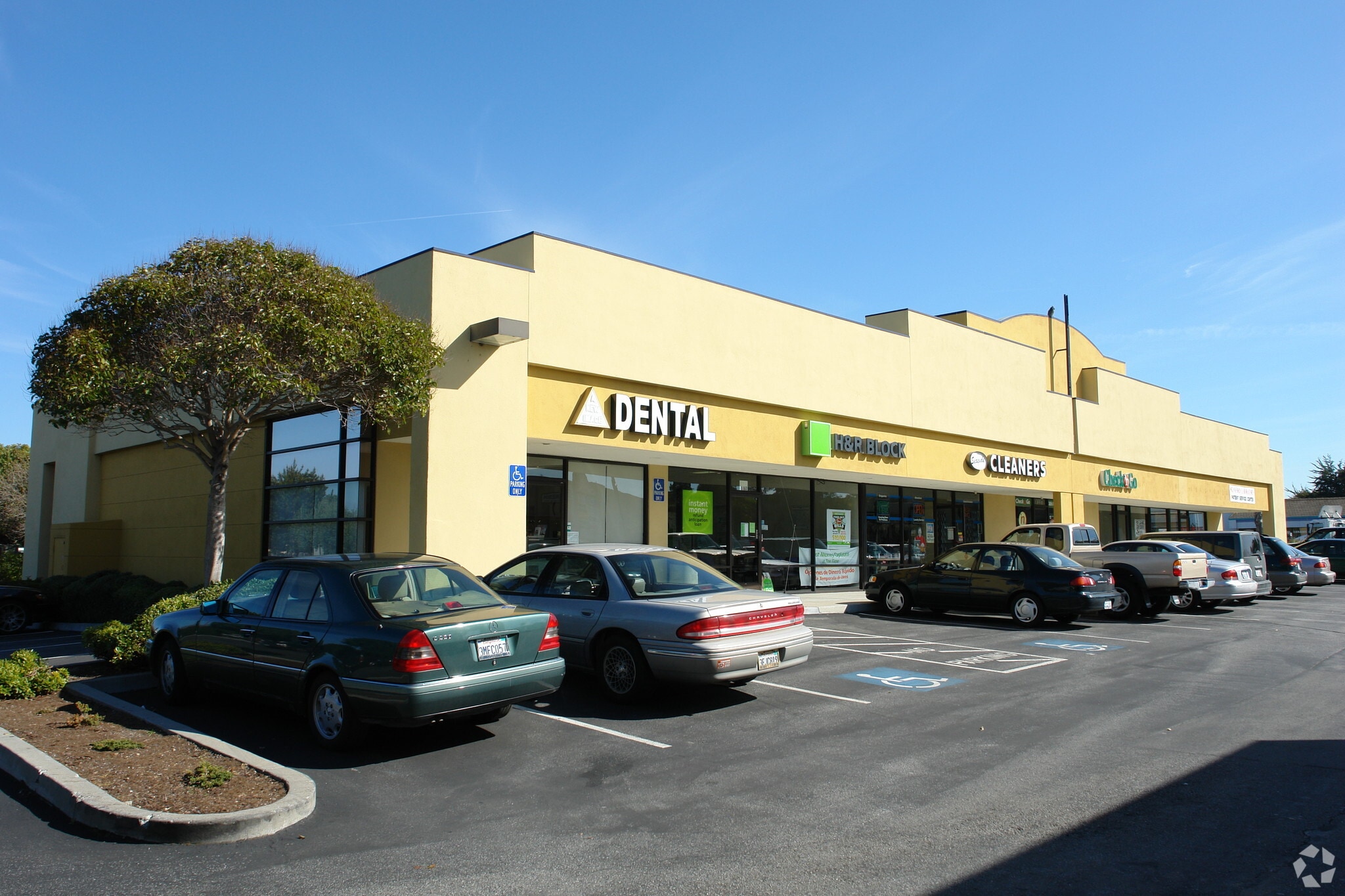 1165-1173 Fremont Blvd, Seaside, CA for lease Primary Photo- Image 1 of 43