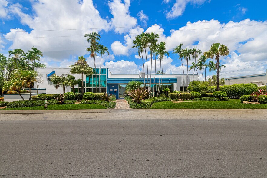 2950 N 28th Ter, Hollywood, FL à louer - Photo du bâtiment - Image 1 de 57