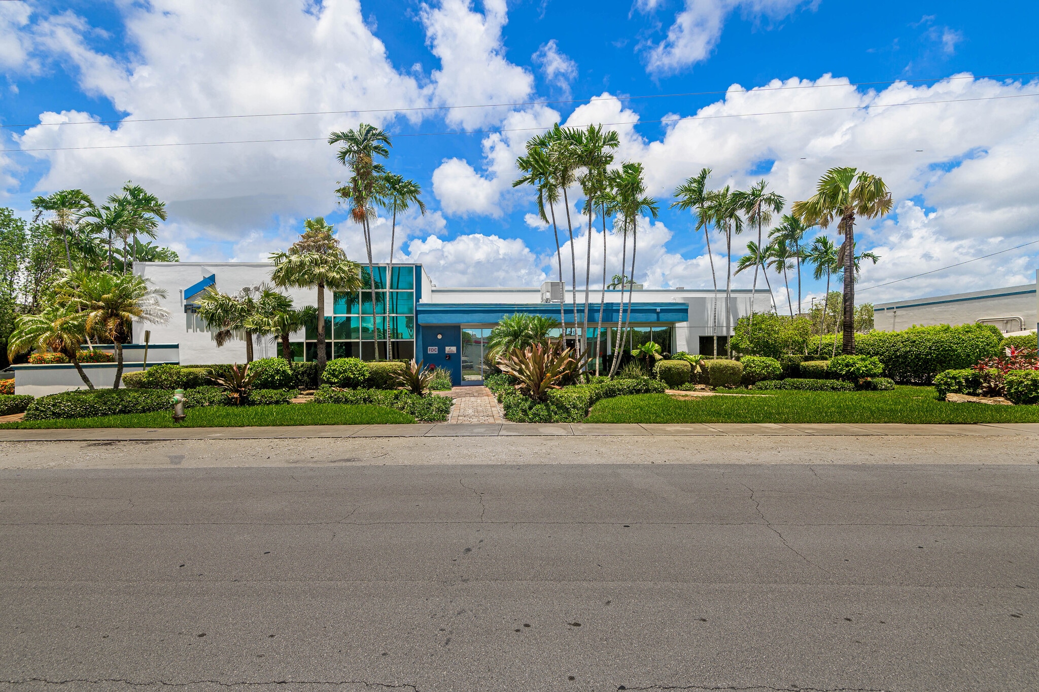 2950 N 28th Ter, Hollywood, FL for lease Building Photo- Image 1 of 58