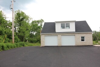 1058 State 12 Rd, Frenchtown, NJ for lease Interior Photo- Image 1 of 14