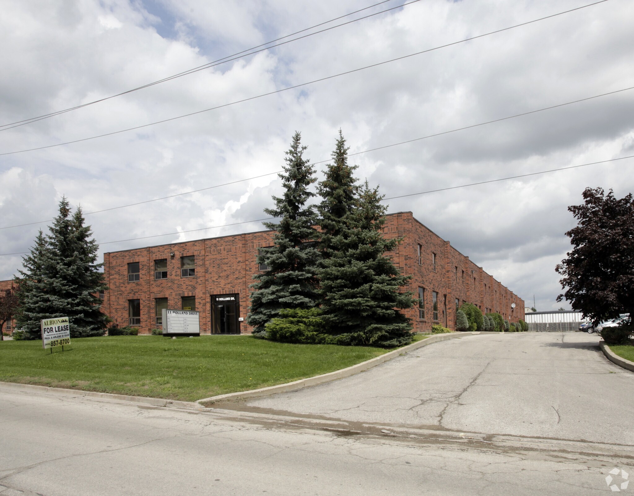 11 Holland Dr, Caledon, ON for sale Primary Photo- Image 1 of 1