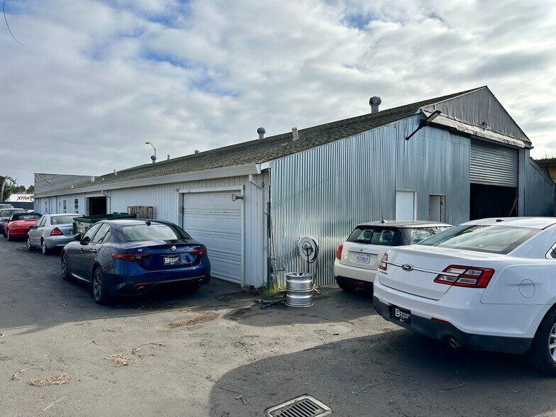 600 Harbor Blvd, West Sacramento, CA à vendre - Photo du bâtiment - Image 2 de 48