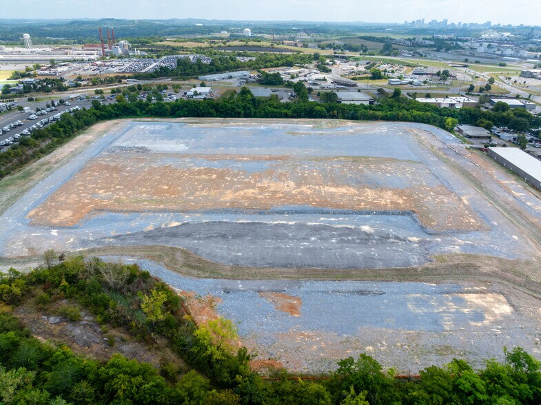 7021 Westbelt Dr, Nashville, TN à louer - Photo du bâtiment - Image 2 de 7