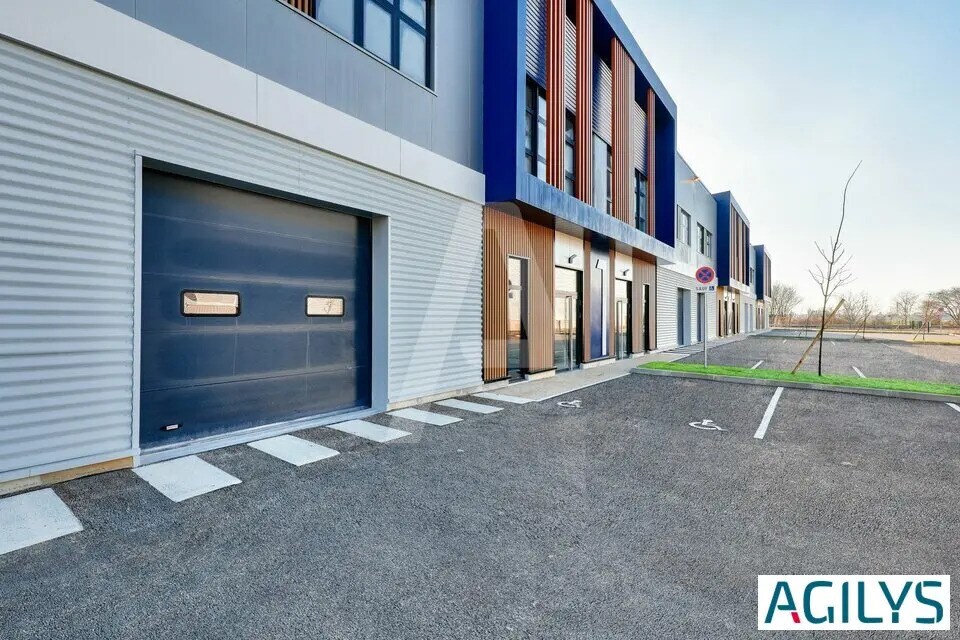 Flex dans Saint-Michel-sur-Orge à louer Photo du bâtiment- Image 1 de 11