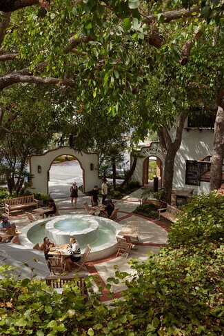 Plus de détails pour 234 E 17th St, Costa Mesa, CA - Commerce de détail à louer