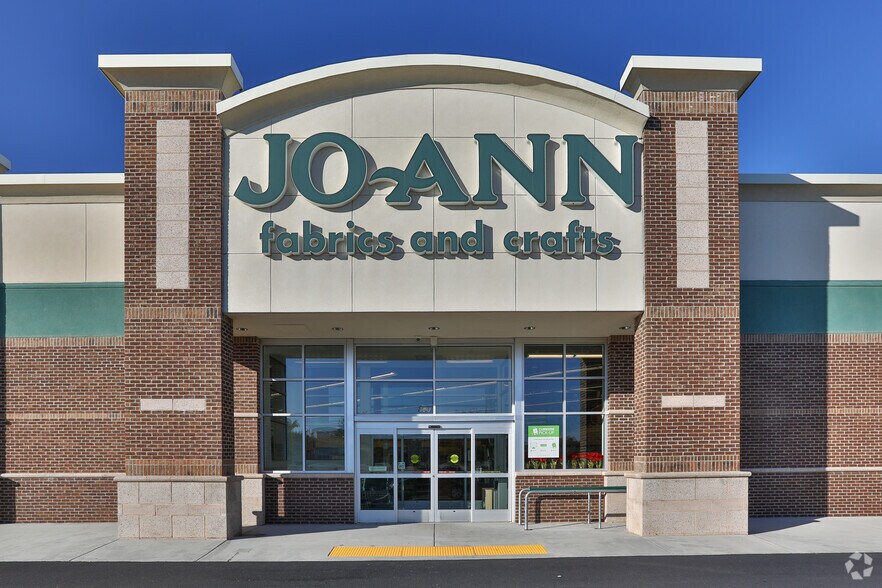 828-850 Woods Crossing Rd, Greenville, SC à louer - Photo du bâtiment - Image 2 de 16