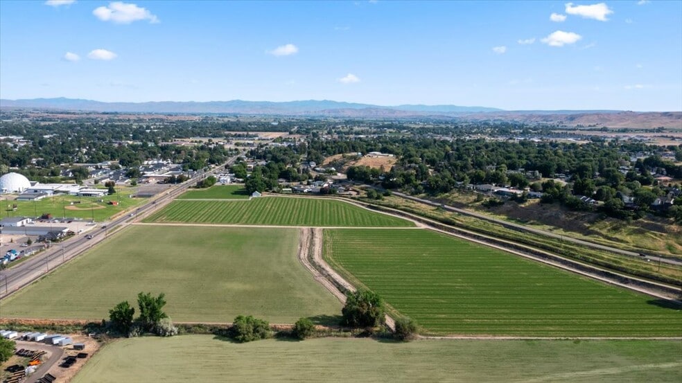 1610 6th Ave S, Payette, ID for sale - Building Photo - Image 2 of 15