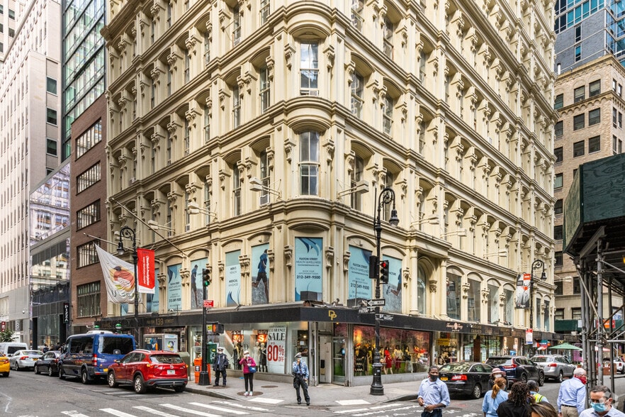 139 Fulton St, New York, NY for lease - Building Photo - Image 2 of 15