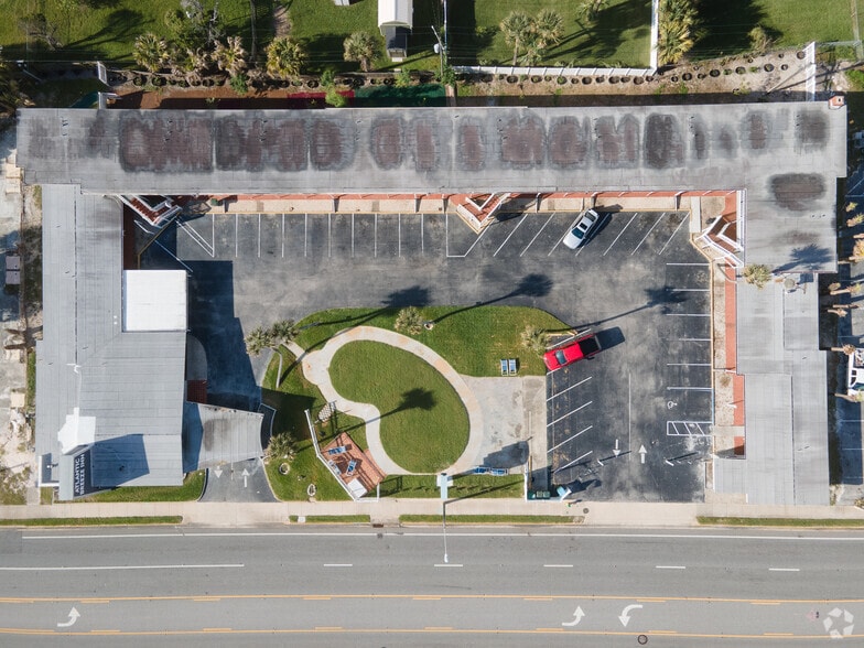 1215 N Atlantic Ave, Daytona Beach, FL for sale - Building Photo - Image 2 of 29