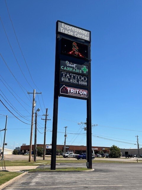 4304-4328 S Mingo Rd, Tulsa, OK à vendre Photo du bâtiment- Image 1 de 1