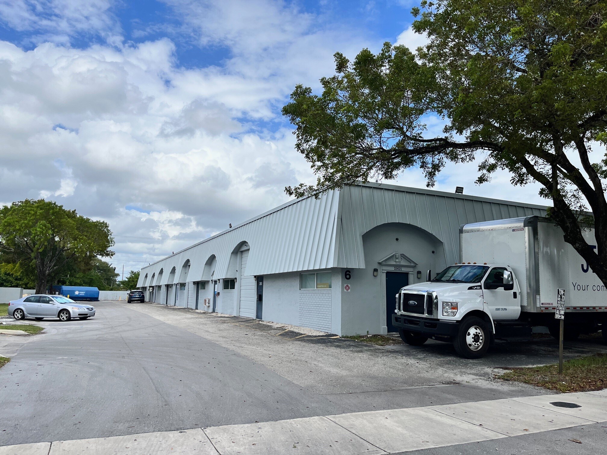 2696 NW 31st Ave, Lauderdale Lakes, FL for lease Building Photo- Image 1 of 2