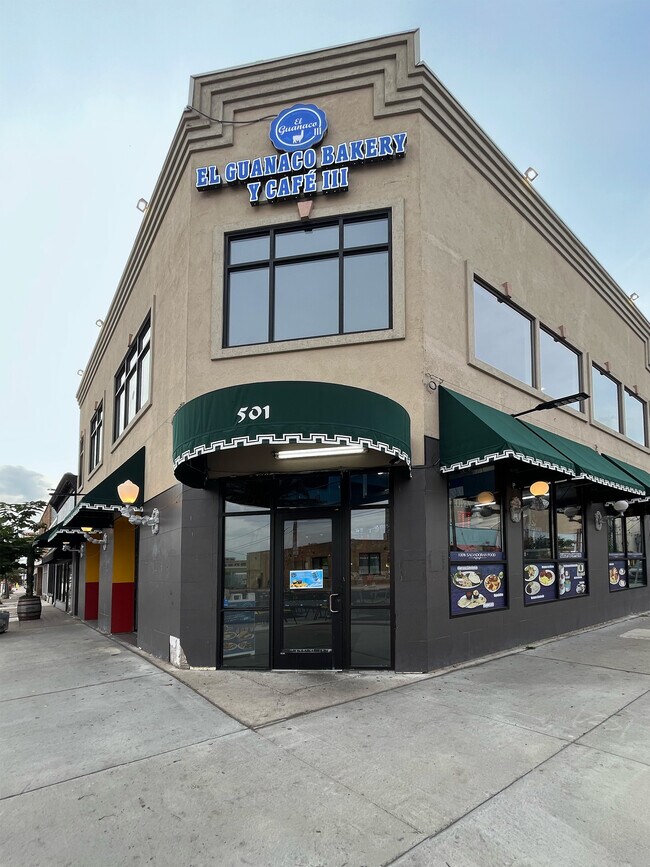 More details for 501 E Lake St, Minneapolis, MN - Retail for Sale