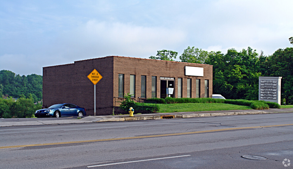 327-331 W Broadway Ave, Maryville, TN à vendre - Photo principale - Image 1 de 1