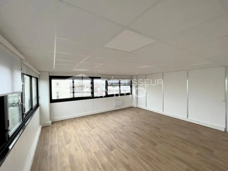 Office in Antony for lease - Interior Photo - Image 3 of 6