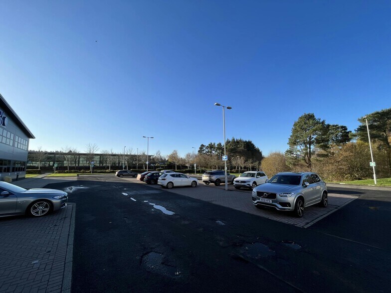 James Watt Ave, East Kilbride à vendre - Photo du bâtiment - Image 3 de 4