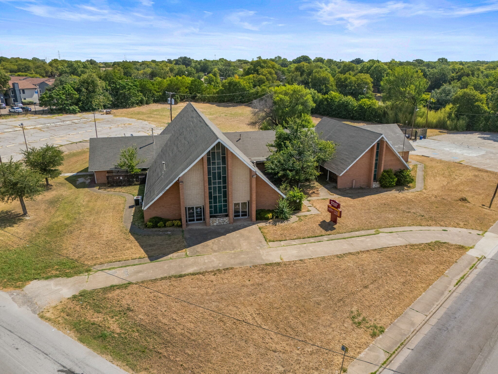 825 W Pentagon Pky, Dallas, TX for sale Building Photo- Image 1 of 7