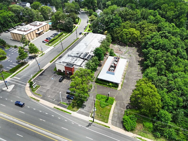 2470 & 2458 US-1, Lawrence Township portefeuille de 2 propriétés à vendre sur LoopNet.ca - Photo du bâtiment - Image 1 de 31