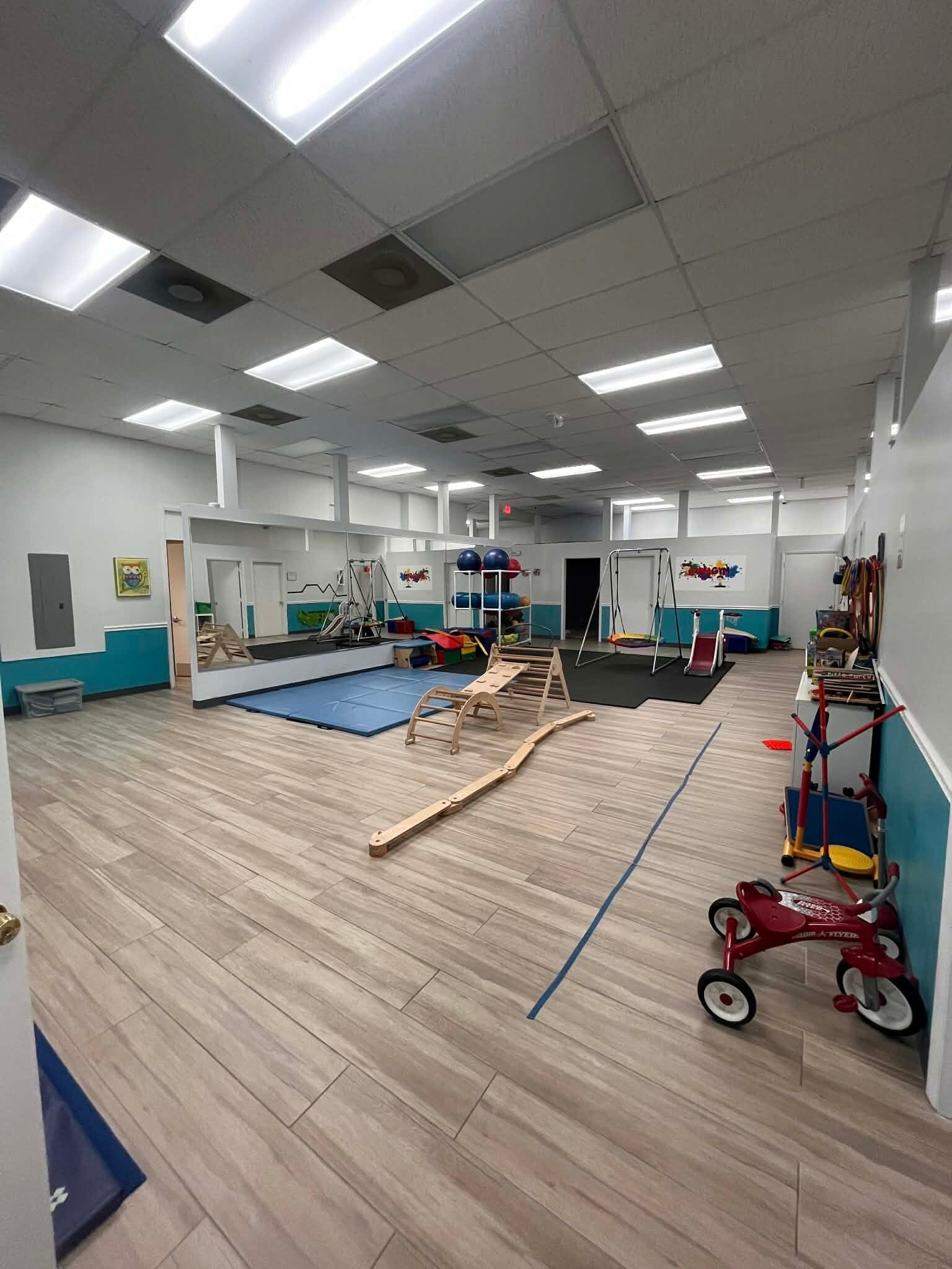 1117 E Hallandale Beach Blvd, Hallandale Beach, FL for lease Primary Photo- Image 1 of 19