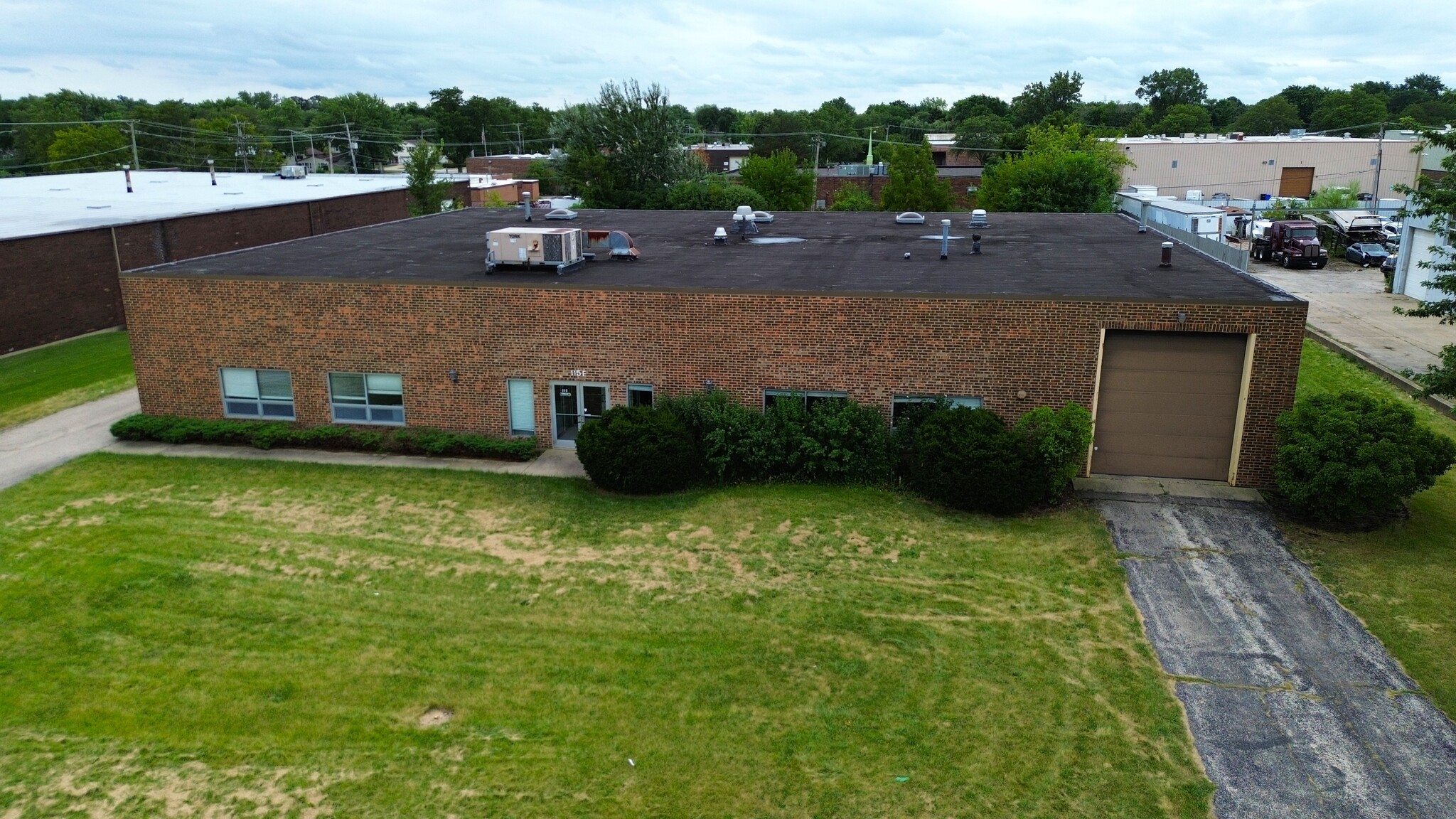 115 E University Dr, Arlington Heights, IL for sale Building Photo- Image 1 of 14