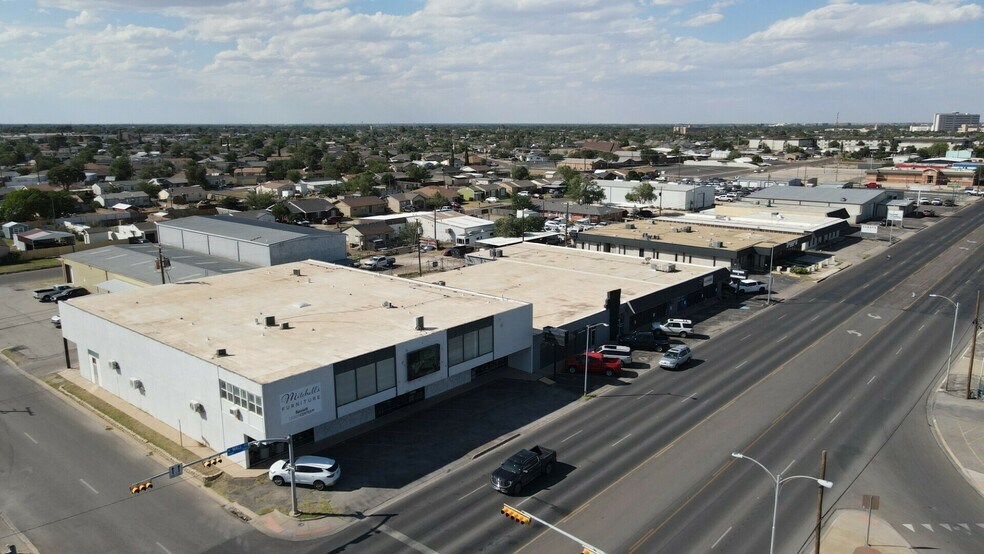 3504 W Wall St, Midland, TX à louer - Photo du bâtiment - Image 1 de 9