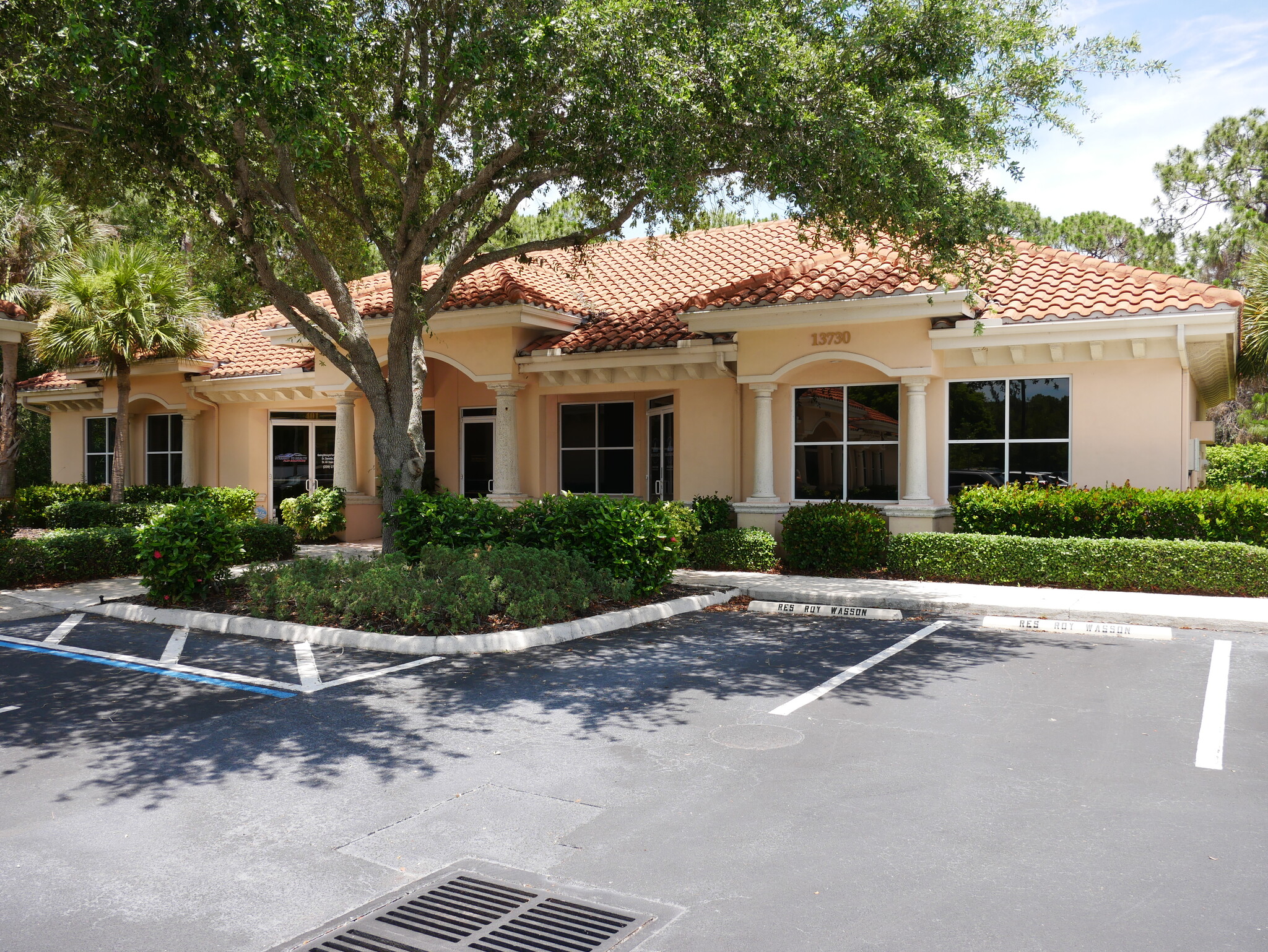 13730 Cypress Terrace Cir, Fort Myers, FL for sale Building Photo- Image 1 of 1