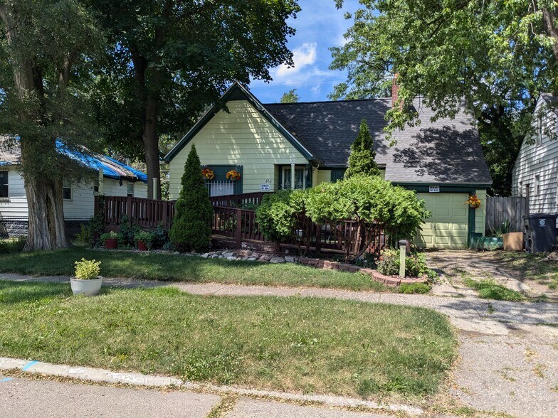 Genesee County Scattered Site Portfolio portfolio of 1 properties for sale on LoopNet.ca - Building Photo - Image 3 of 4