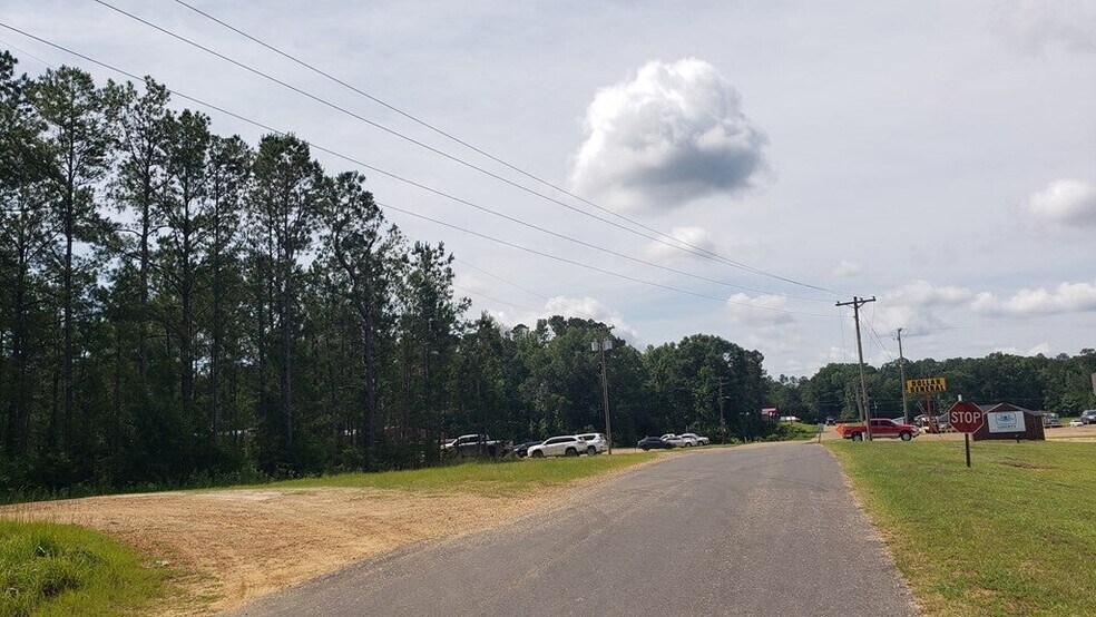 300 N Industrial Park Dr, Liberty, MS à vendre - Photo du bâtiment - Image 3 de 24