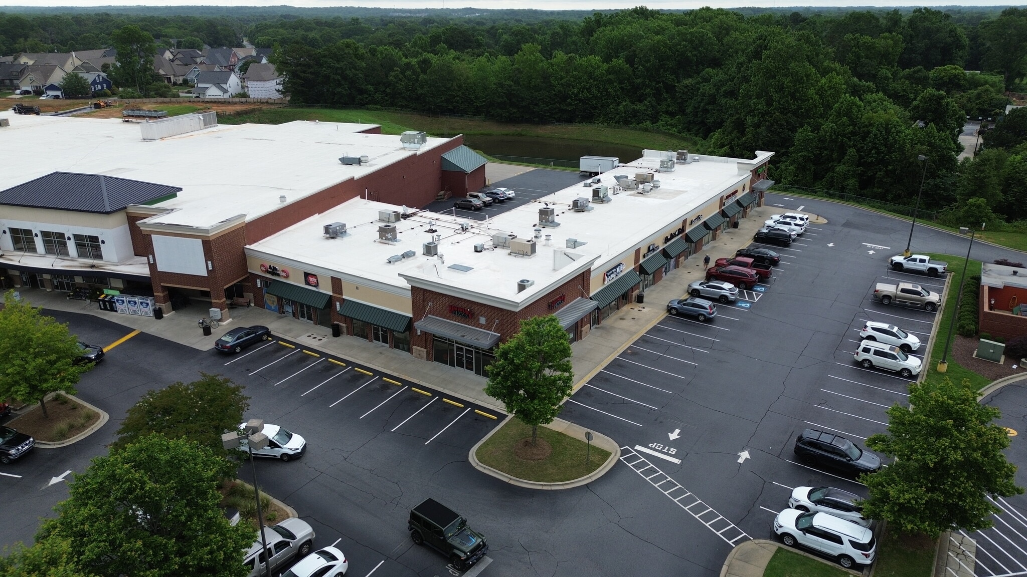 926 NE Main St, Simpsonville, SC for lease Building Photo- Image 1 of 3