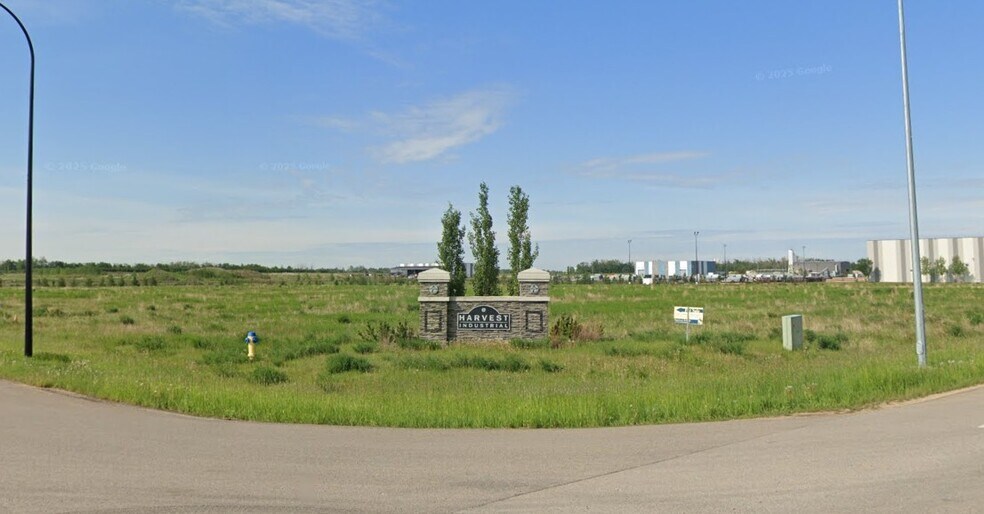 6290 35 St, Leduc, AB à vendre - Photo du bâtiment - Image 3 de 6
