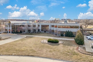 Plus de détails pour 2100 Fleur Dr, Des Moines, IA - Bureau à vendre