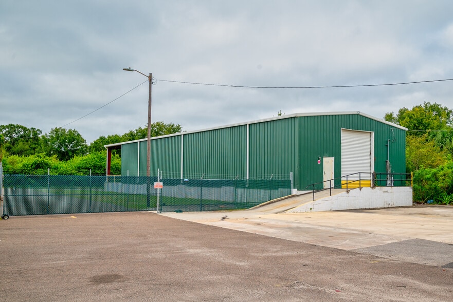 5115 Hartford St, Tampa, FL for sale - Building Photo - Image 2 of 6