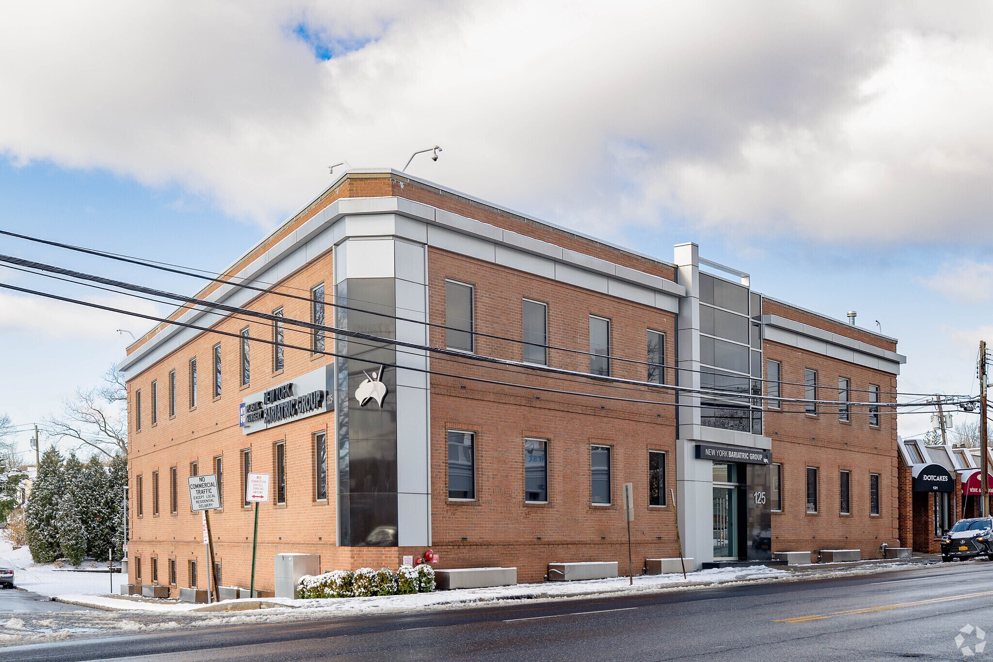 125 Mineola Ave, Roslyn Heights, NY à vendre Photo principale- Image 1 de 8