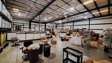 1850 Business Park Dr, Clarksville, TN for lease Interior Photo- Image 2 of 4