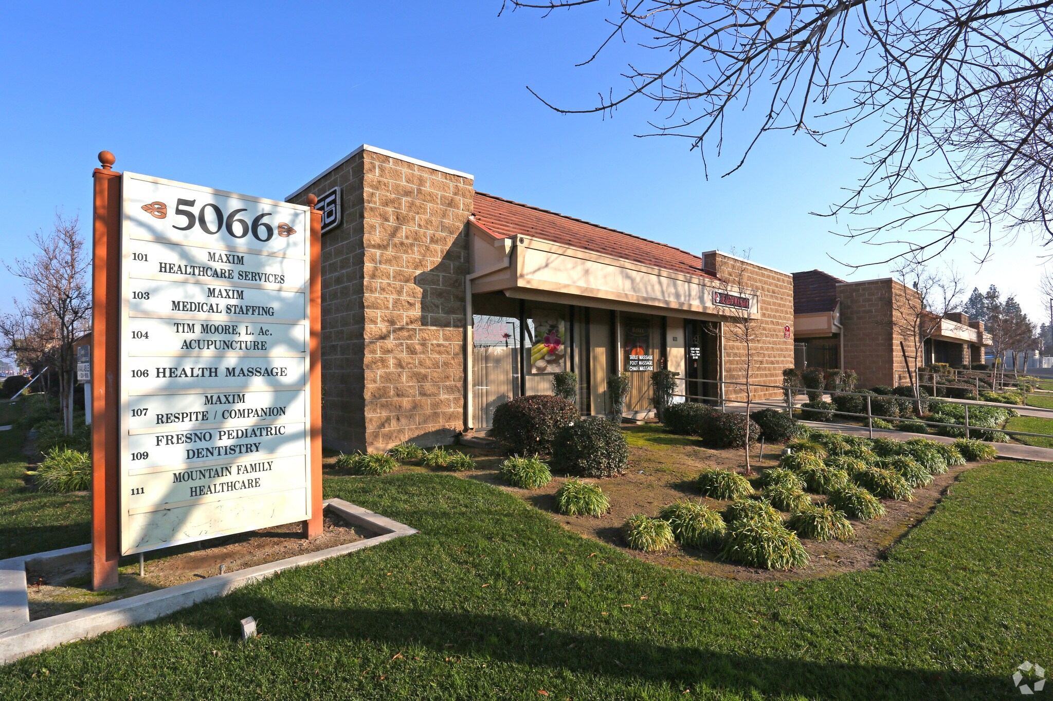 5066 N Fresno St, Fresno, CA for lease Primary Photo- Image 1 of 5