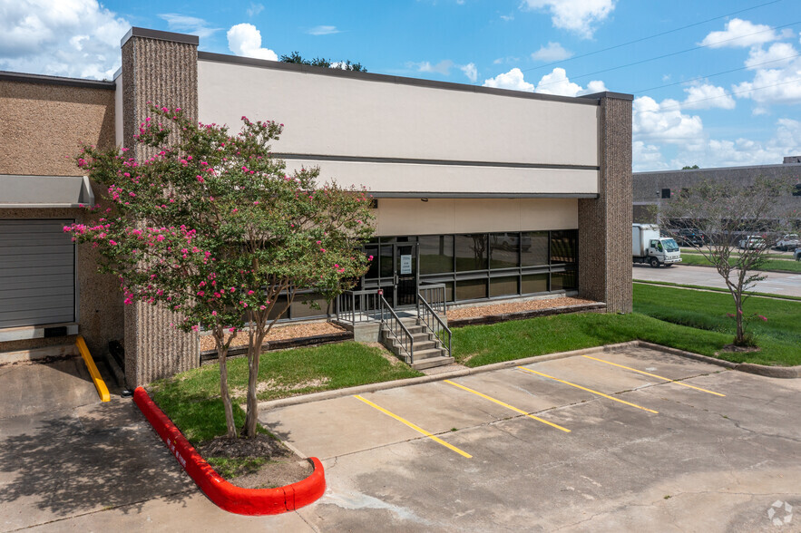 5700-5750 Campbell Rd, Houston, TX à vendre - Photo du bâtiment - Image 1 de 1