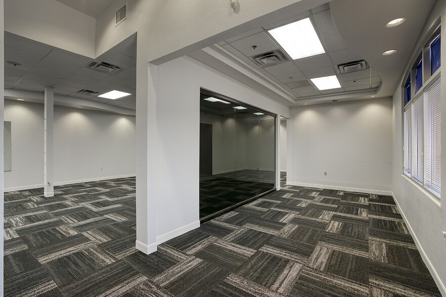 3035 S Ellsworth Rd, Mesa, AZ for lease - Interior Photo - Image 2 of 7