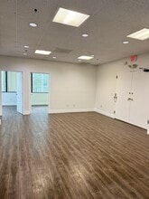 600 S Andrews Ave, Fort Lauderdale, FL à louer Photo intérieure- Image 2 de 10