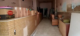 Plus de détails pour Commerce de détail à vendre