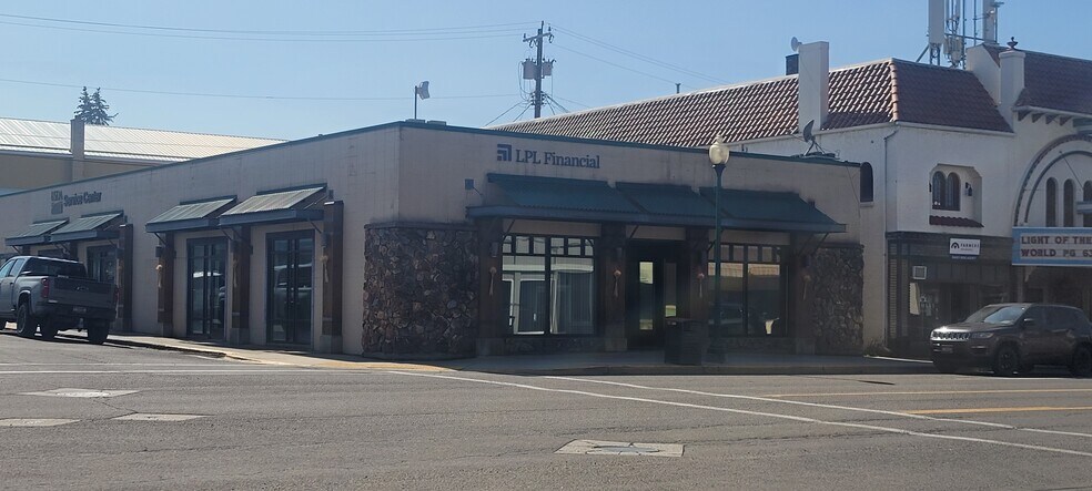 106 W Main St, Grangeville, ID à vendre - Photo du bâtiment - Image 2 de 3