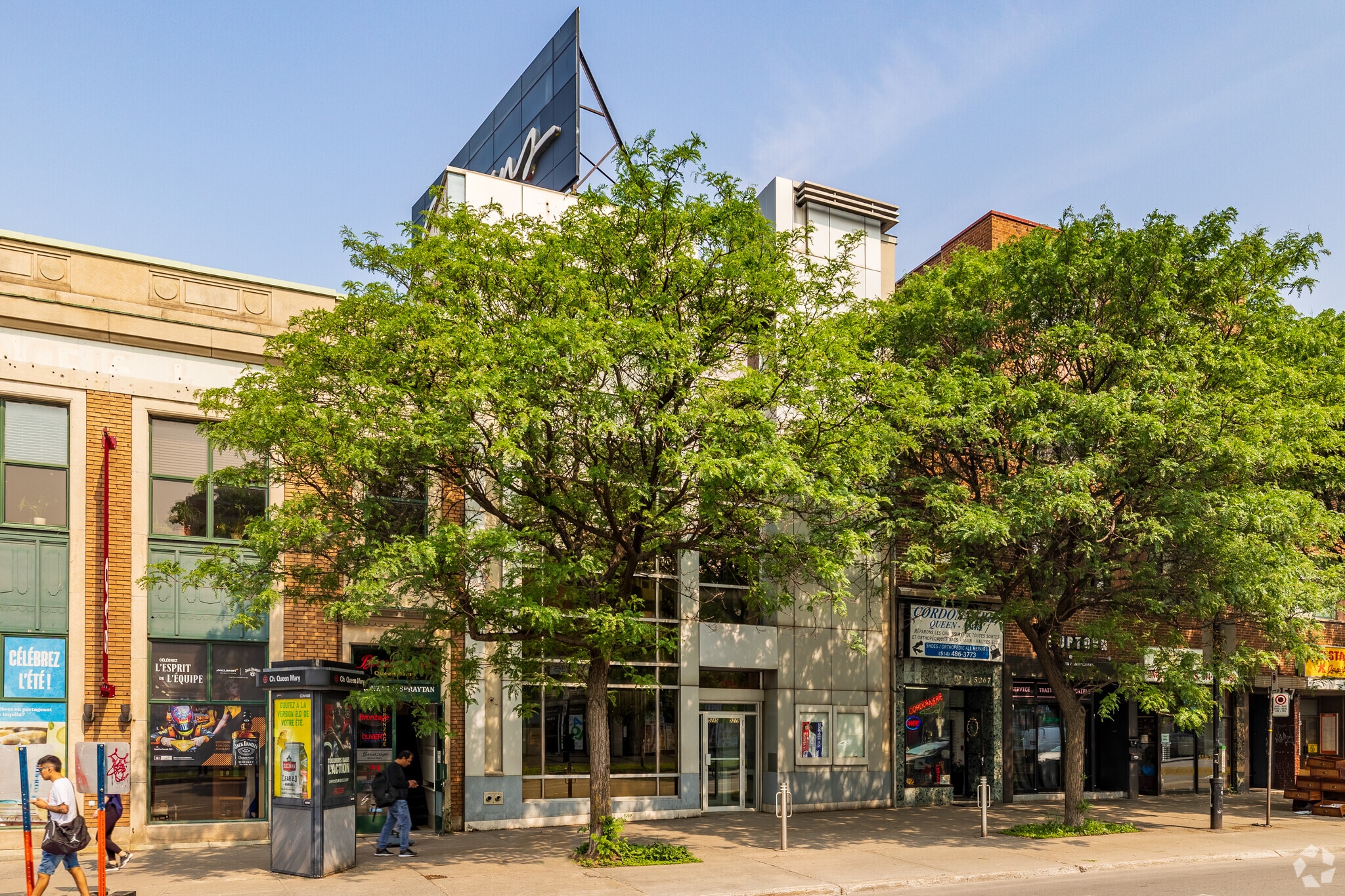 5275-5285 Ch Queen-Mary, Montréal, QC for sale Primary Photo- Image 1 of 21