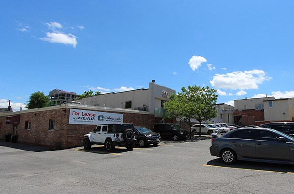 290 Picton Ave, Ottawa, ON à louer Photo du bâtiment- Image 1 de 4