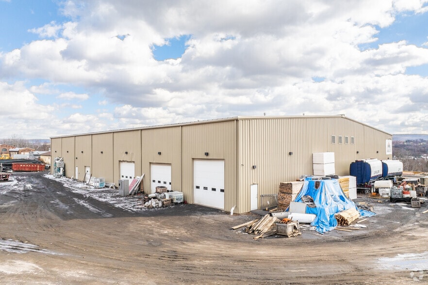 347 Rear Main, Dickson City, PA for lease - Building Photo - Image 3 of 6