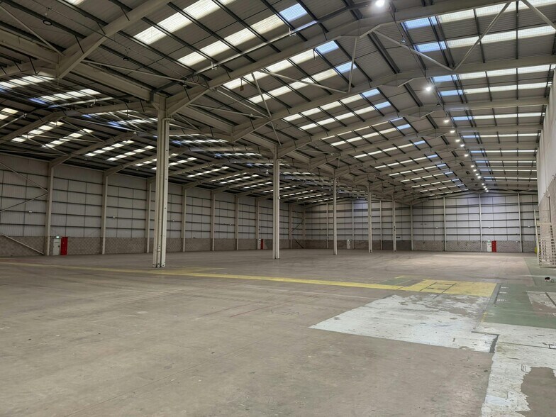 First Av, Deeside à louer - Photo du bâtiment - Image 3 de 18