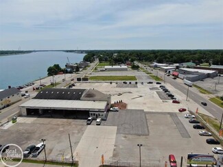 Plus de détails pour 3519 Military St, Port Huron, MI - Industriel à vendre