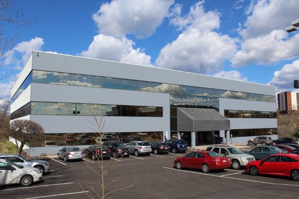 5315 Campbells Run Rd, Pittsburgh, PA à louer Photo du bâtiment- Image 1 de 11