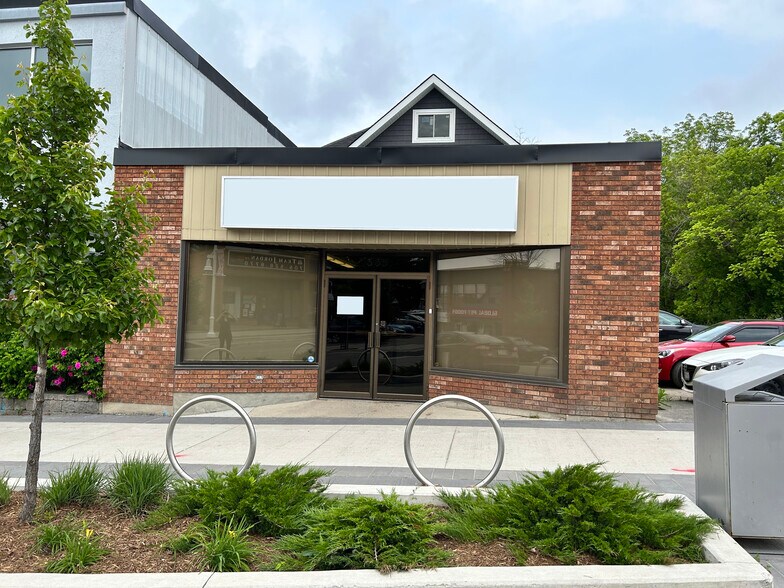 361&365 King Street portefeuille de 2 propriétés à vendre sur LoopNet.ca - Photo principale - Image 2 de 2