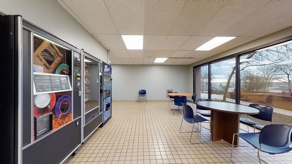 3055 Kettering Blvd, Moraine, OH à vendre - Numérisation 3D de Matterport - Image 3 de 21