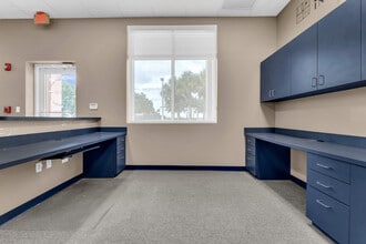 7408 Lake Worth Rd, Lake Worth, FL for lease Interior Photo- Image 2 of 10