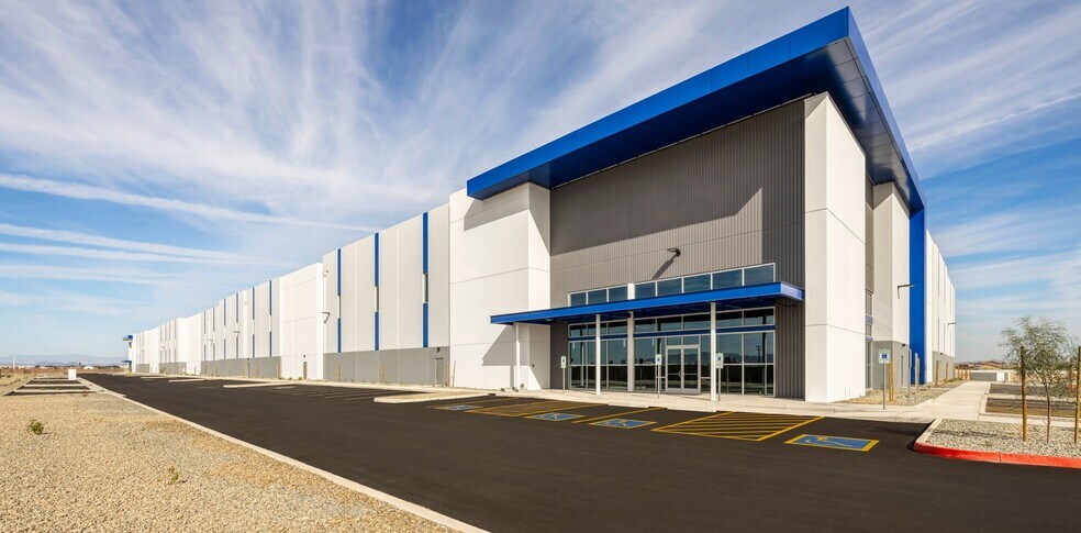 12815 W Northern Ave, Glendale, AZ à louer - Photo du bâtiment - Image 3 de 16